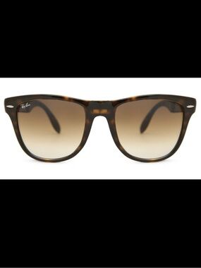 Ray-Ban RB4105 Wayfarer Folding Sunglasses